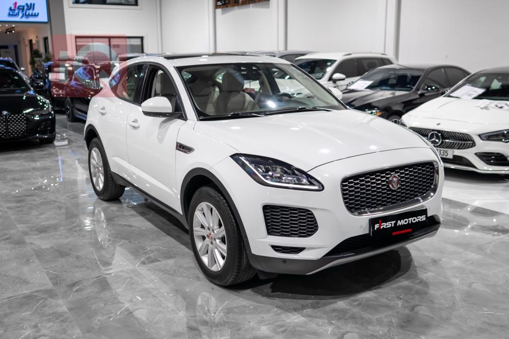 جاكوار إي- بيس